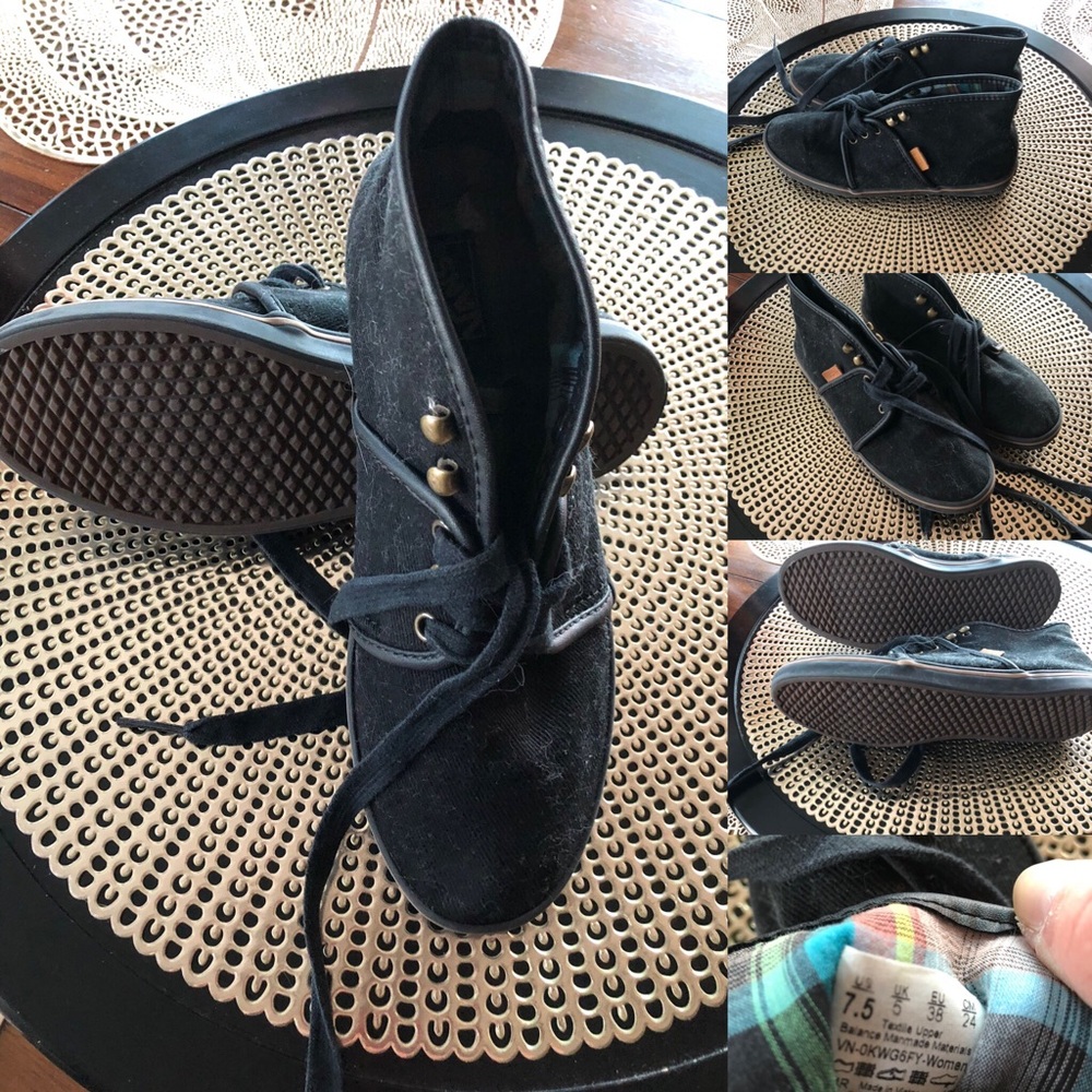 Vans mid tops size 7.5